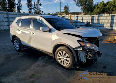 2016 Nissan Rogue S z USA, uszkodzony, nr VIN KNMAT2MT2GP650252